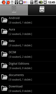 Správce souborů dovoluje přístup na interní SD a paměťovou kartu