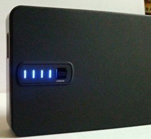 Verbatim Dual USB Power Pack - indikační LED