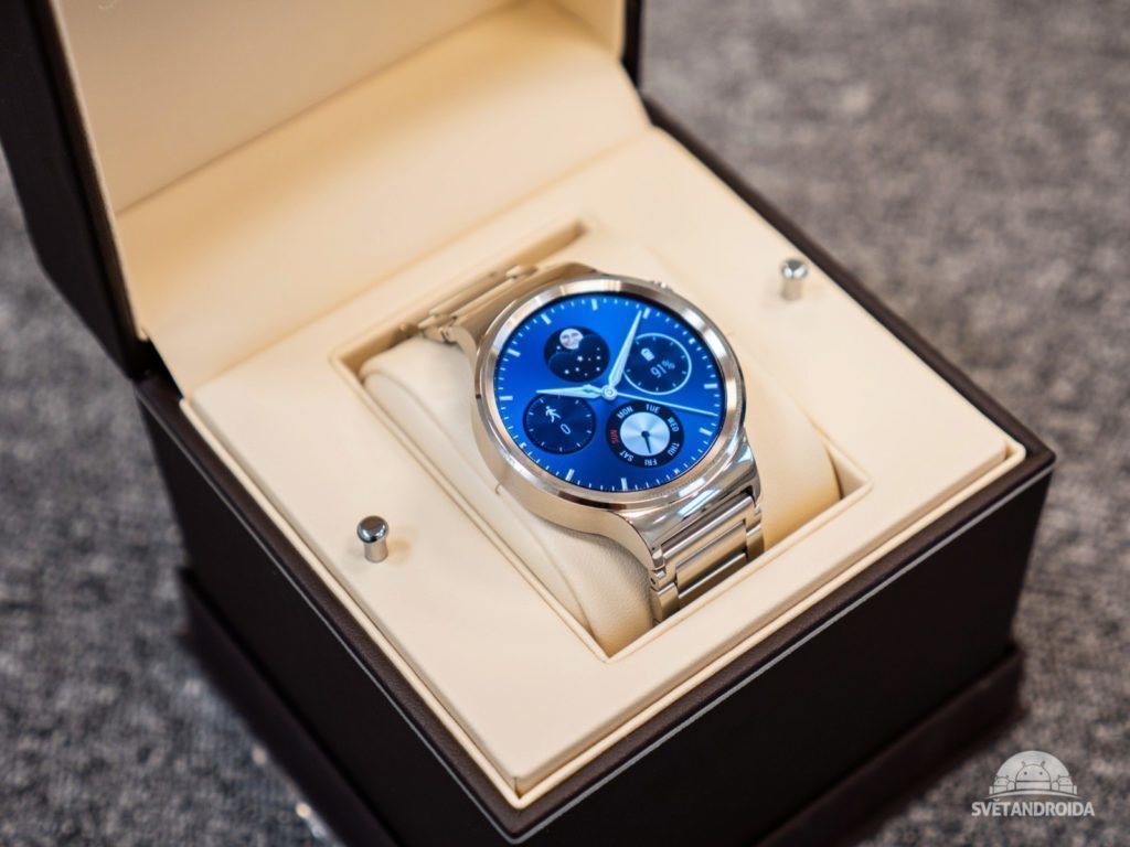 Huawei Watch – balení, krabička