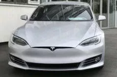 tesla bezpecnostni klic klonovani kradez