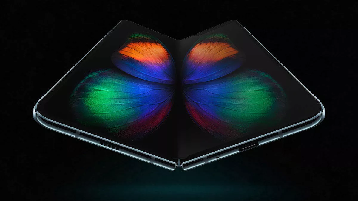 Ohebny telefon Samsung Galaxy Fold recenze