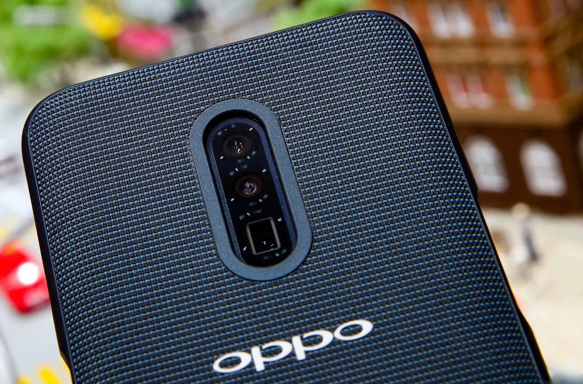 oppo 10x periskopicky zoom