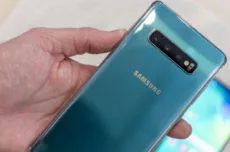 samsung galaxy s10 plus v redakci