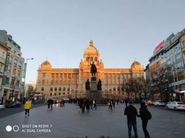 Fotografie Xiaomi Redmi 7 svatý václav náměstí
