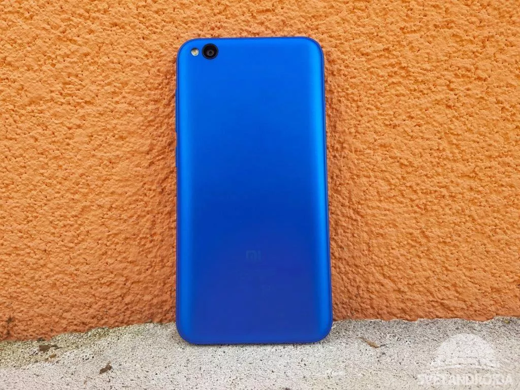 Xiaomi Redmi Go záda