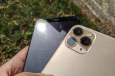 Pixel 4 iPhone 11 Pro Max poškrábný dysplej