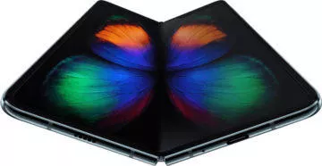 Ohebné telefony zastupuje Samsung Galaxy Fold