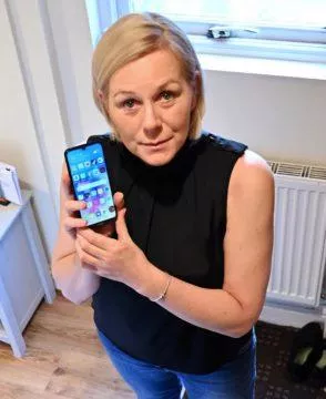 výdrž Huawei Y6 zachránila život Beth McDermott