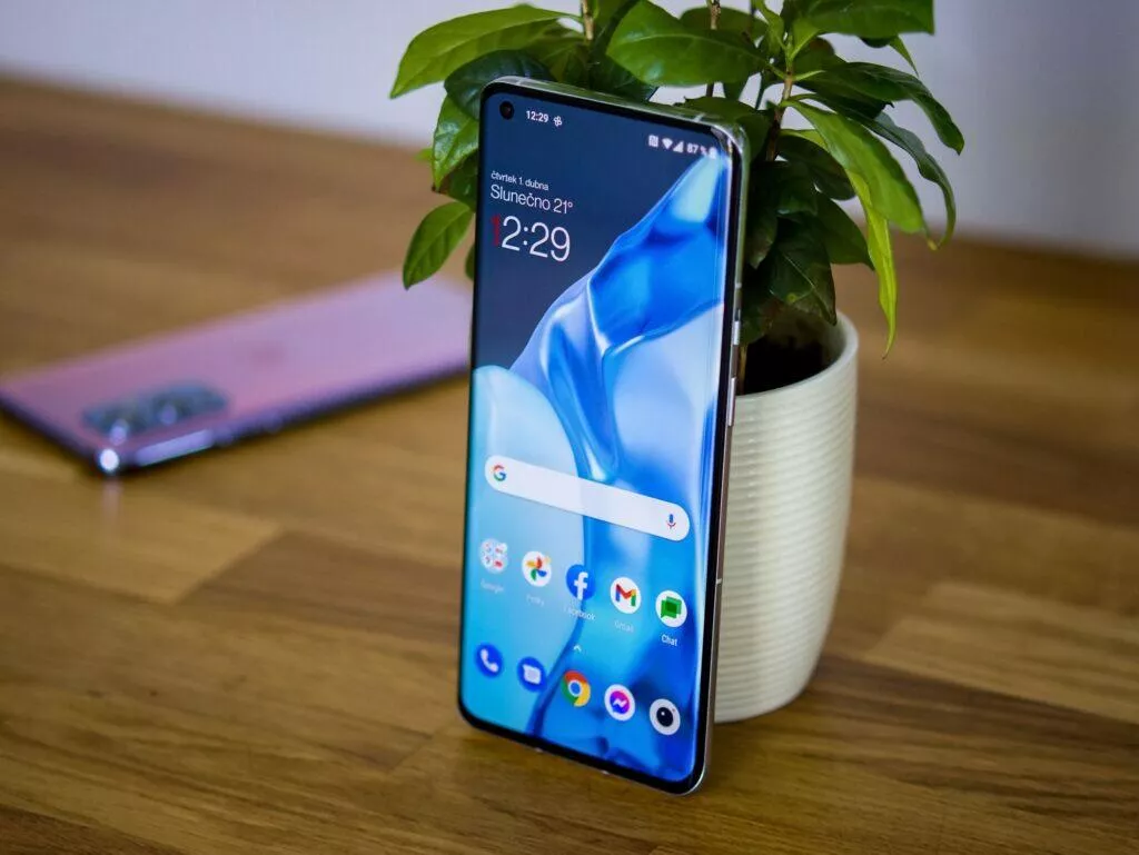 OnePlus 9 recenze