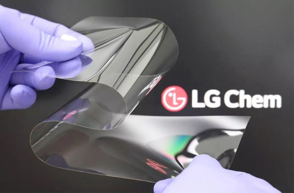 LG ohebný displej Real Folding Window