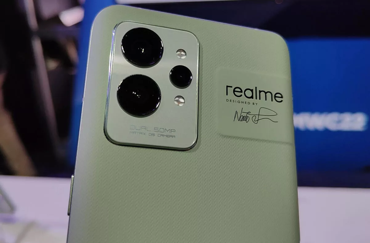 Testujeme nádherné realme GT 2 Pro. Co by vás zajímalo?