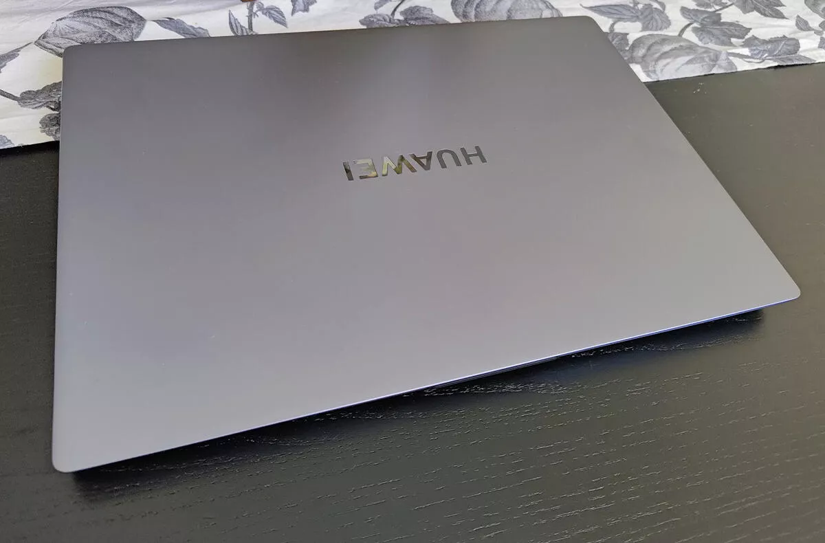 Testujeme Huawei MateBook D16. Ptejte se na cokoliv