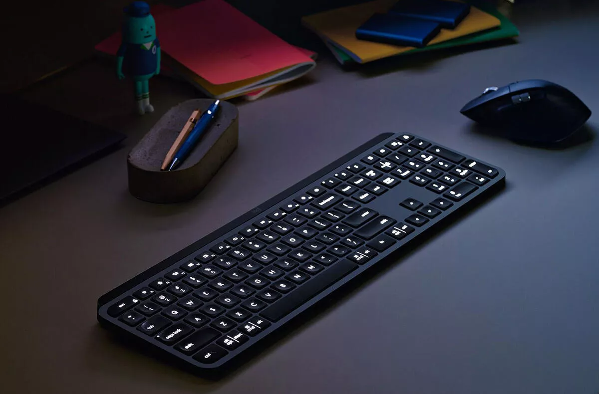 logitech mx keys mx master sleva