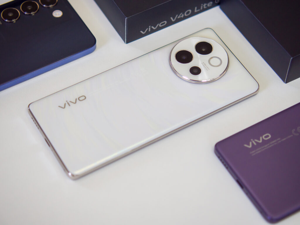 Vivo V40 Lite záda