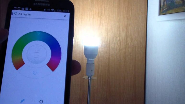 Inteligentní žárovka LIFX ovládaná mobilem