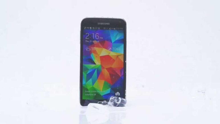 Samsung Galaxy S5 ALS Ice Bucket Challenge