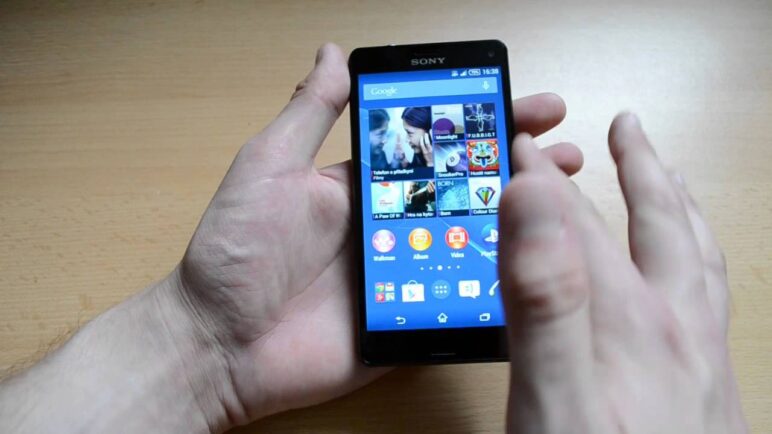 Sony Xperia Z3 Compact - první pohled