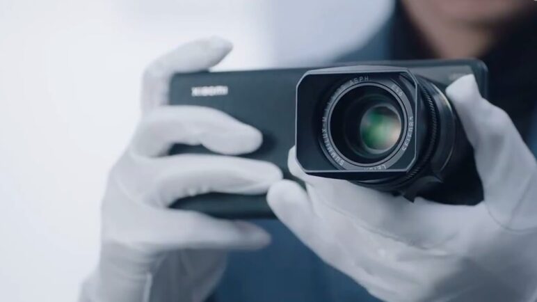 Xiaomi 12S Ultra Concept with Interchangeable Leica Lenses