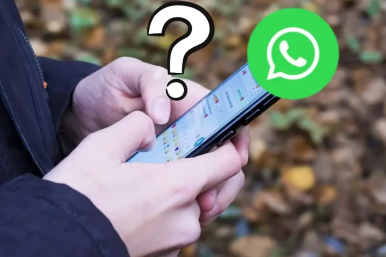 muž s mobilem a aplikací WhatsApp