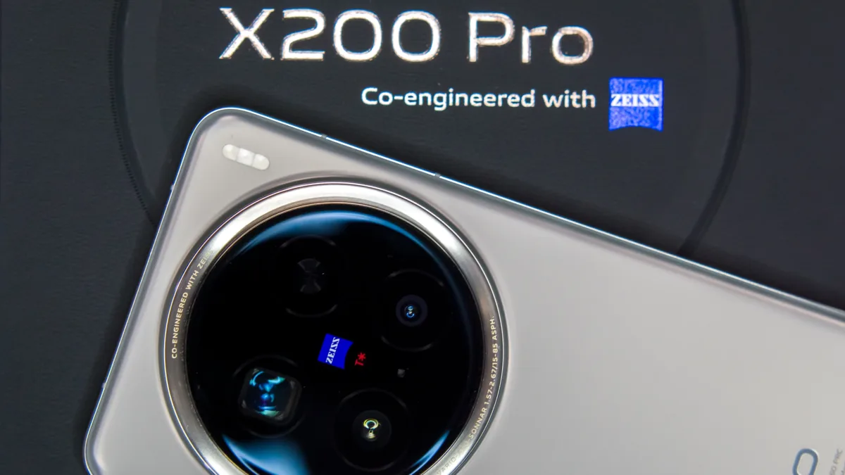 Vivo X200 Pro recenze: hlavní roli dostal teleobjektiv a baterie