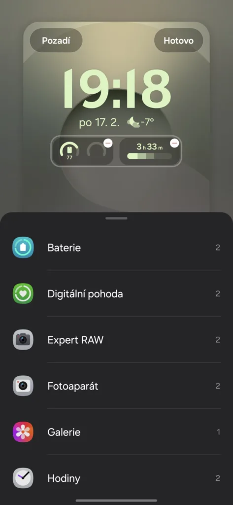 Samsung One UI 7 zamykací obrazovka widgety