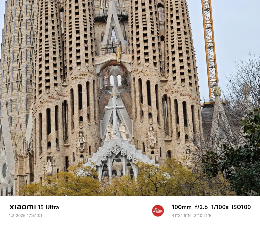 Xiaomi 15 Ultra sagrada familia barcelona