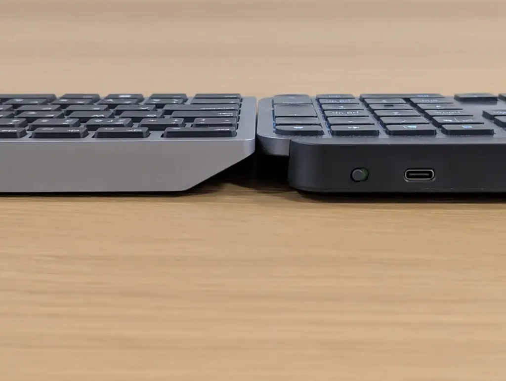 Dell KB700 vs Logitech MX Keys jsou stejně vysoké